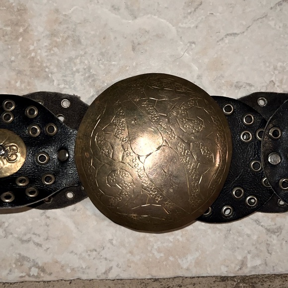Women’s Belt - Picture 2 of 2